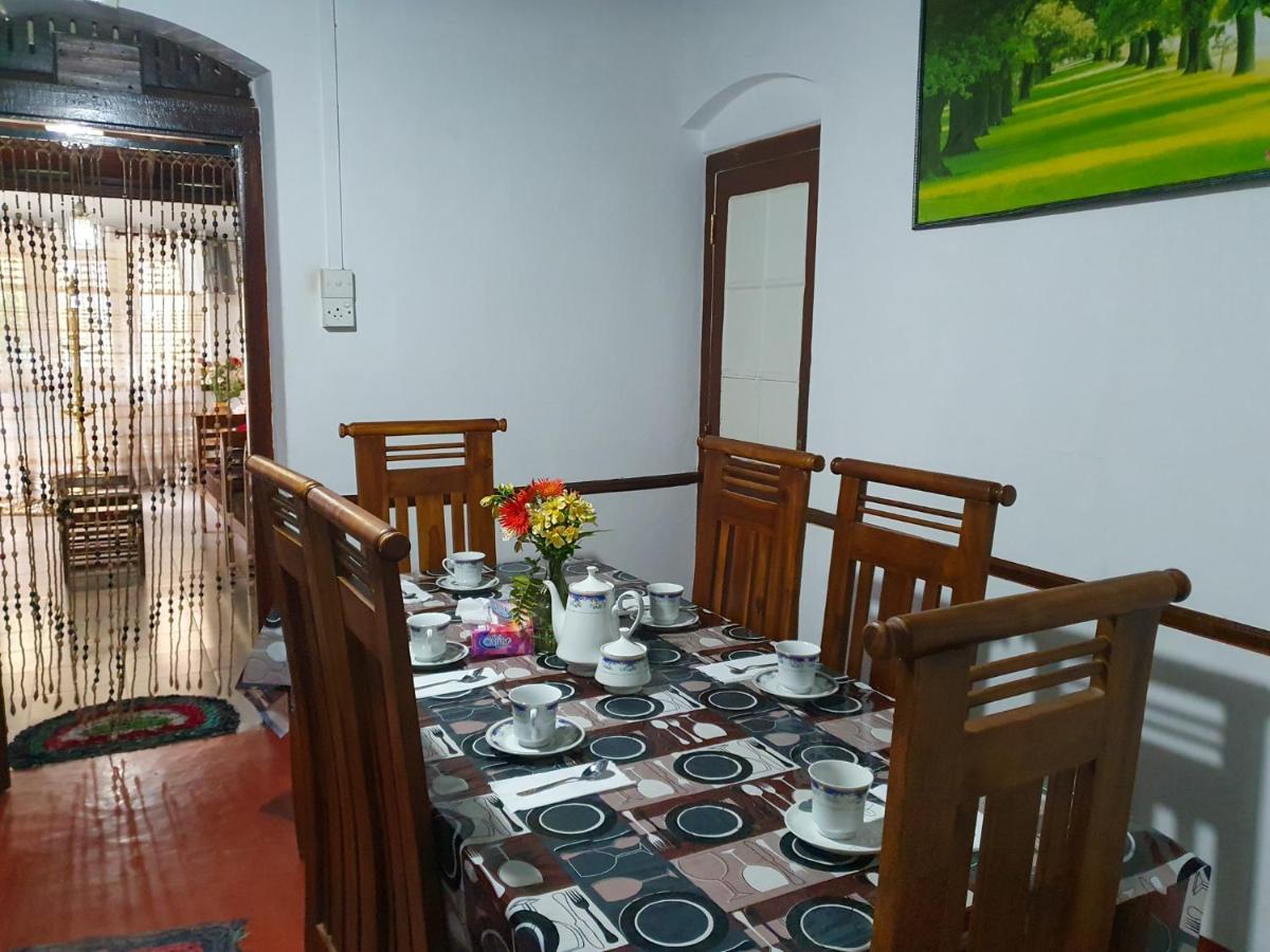 Ruchi House Hotel Nuwara Eliya Exterior photo