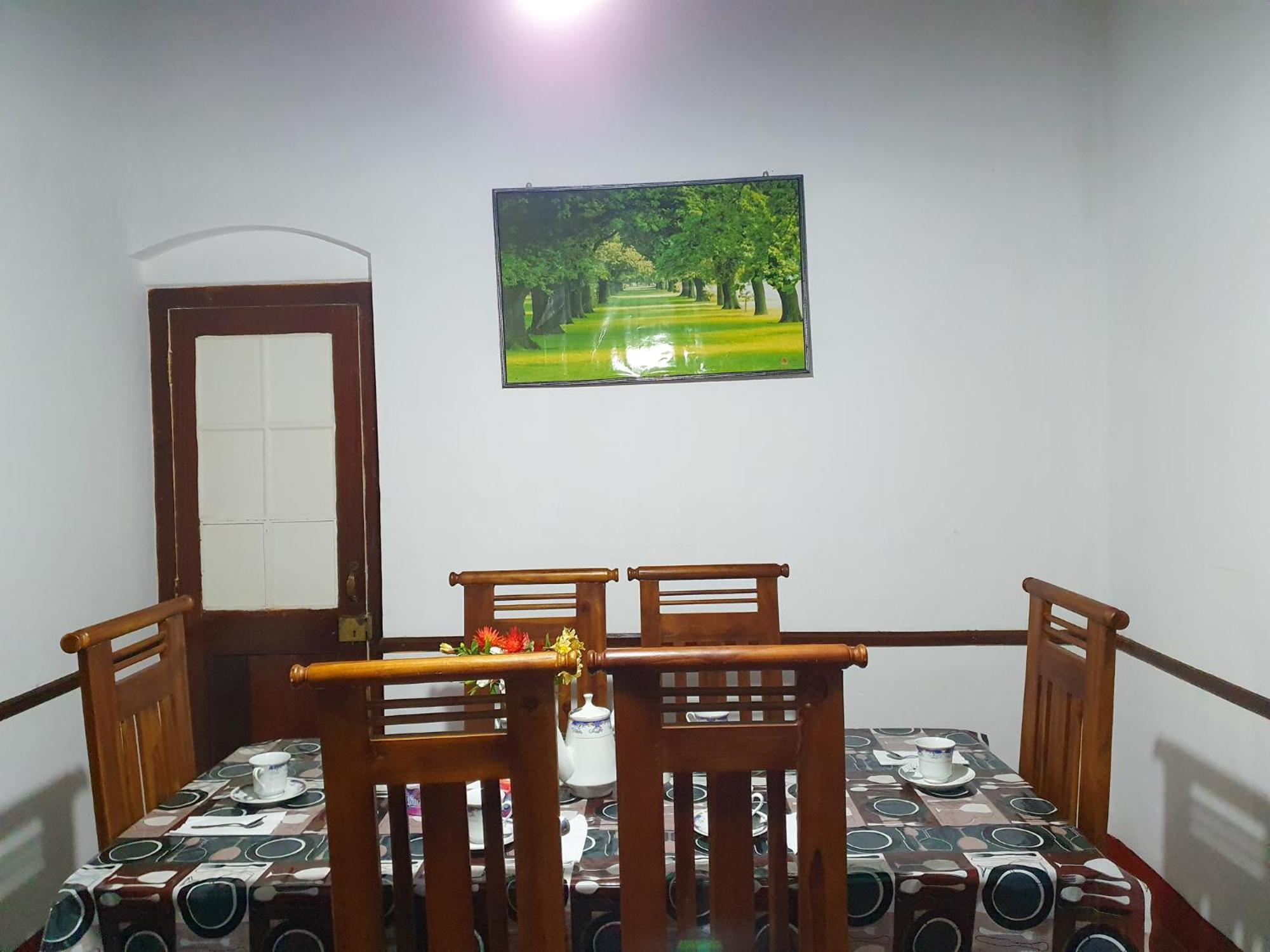 Ruchi House Hotel Nuwara Eliya Exterior photo
