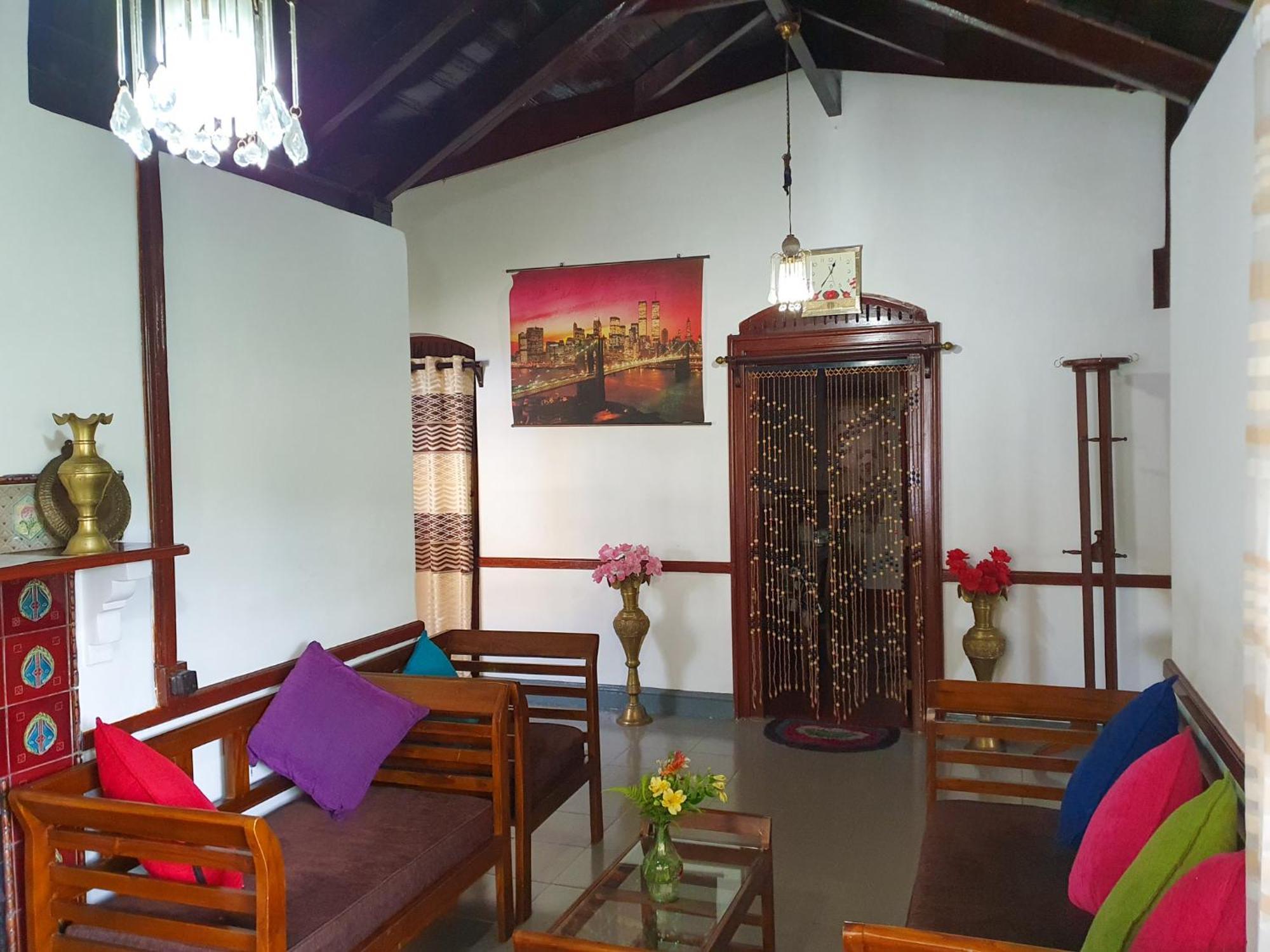 Ruchi House Hotel Nuwara Eliya Exterior photo