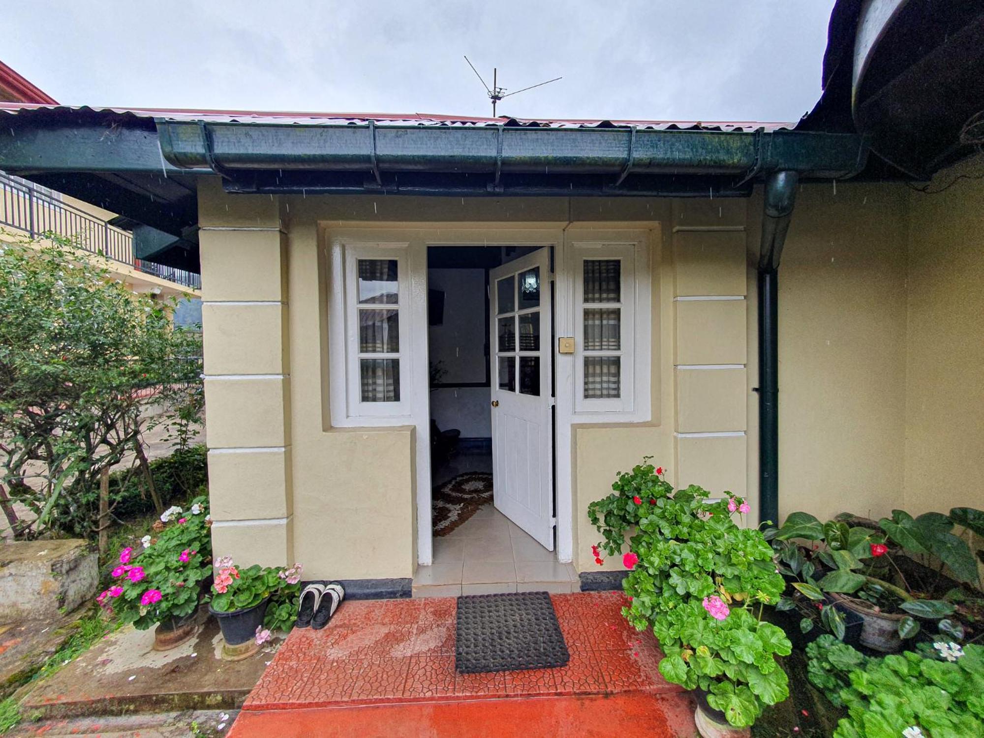Ruchi House Hotel Nuwara Eliya Exterior photo